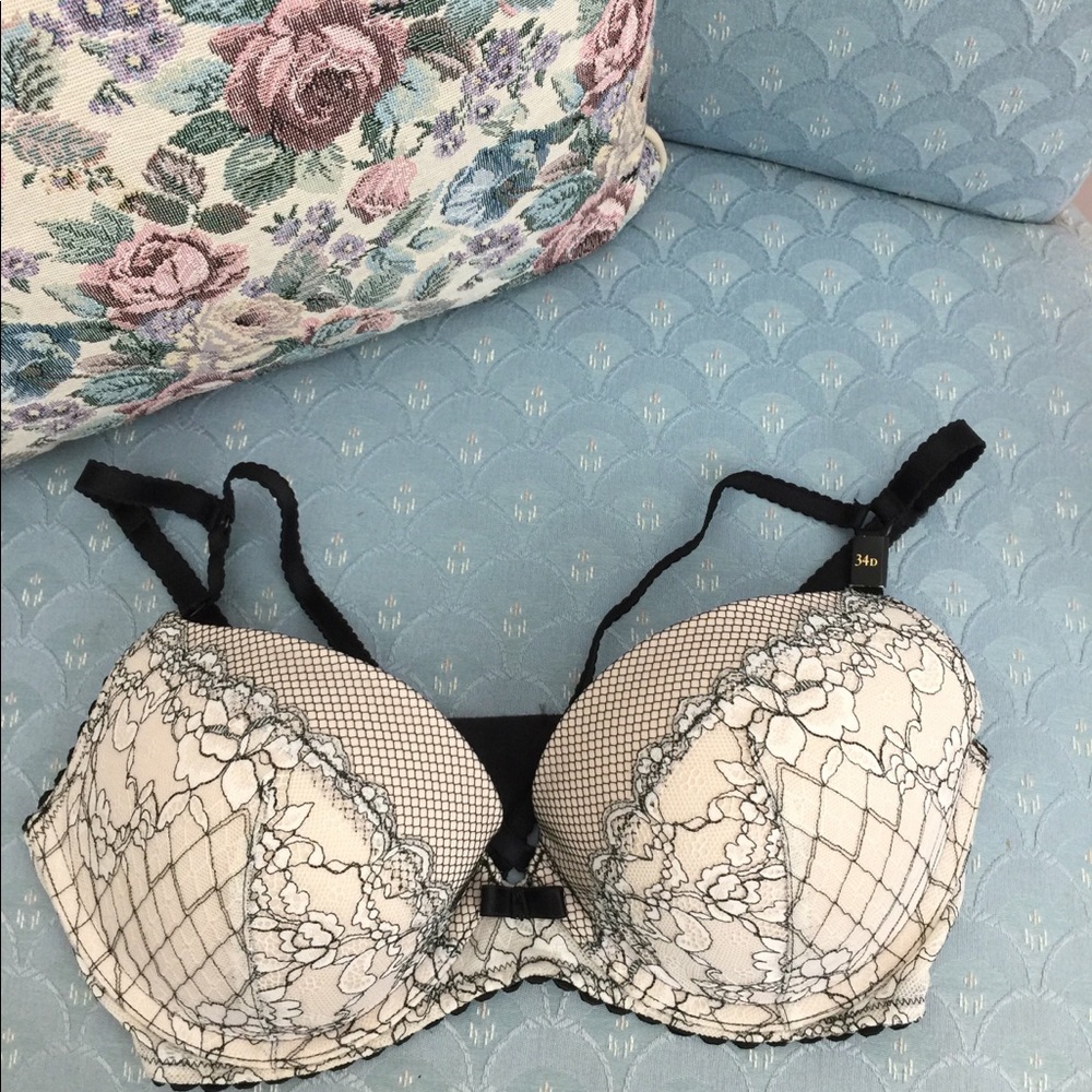 (NWOT) Victoria’s Secrets Black Lace Push-Up (34D) - Picture 3 of 8